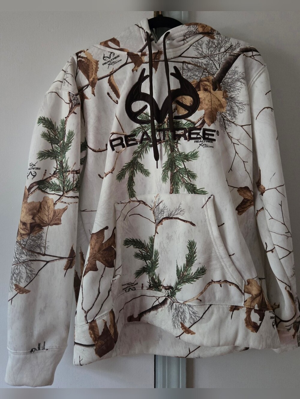 Realtree Camo Pullover in White, Brown, Green